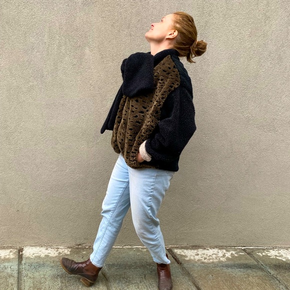 Vintage faux fur bomber, short vest, coat from the 90s - Picture 5 of 8